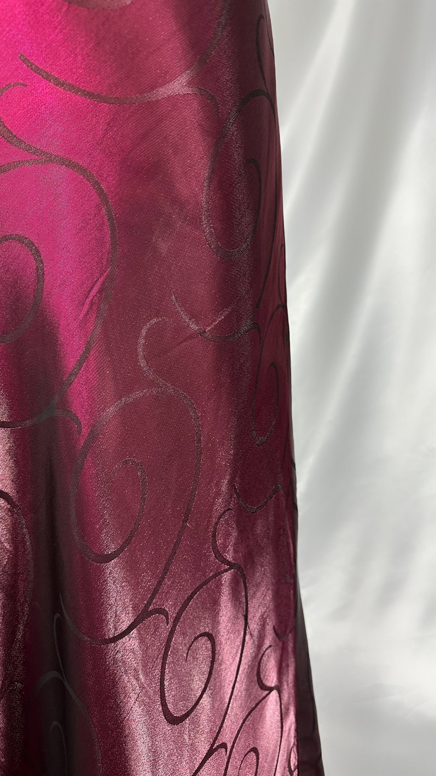 DEEP BURGUNDY SWIRL IRIDESCENT GOWN WITH MATCHING SCARF