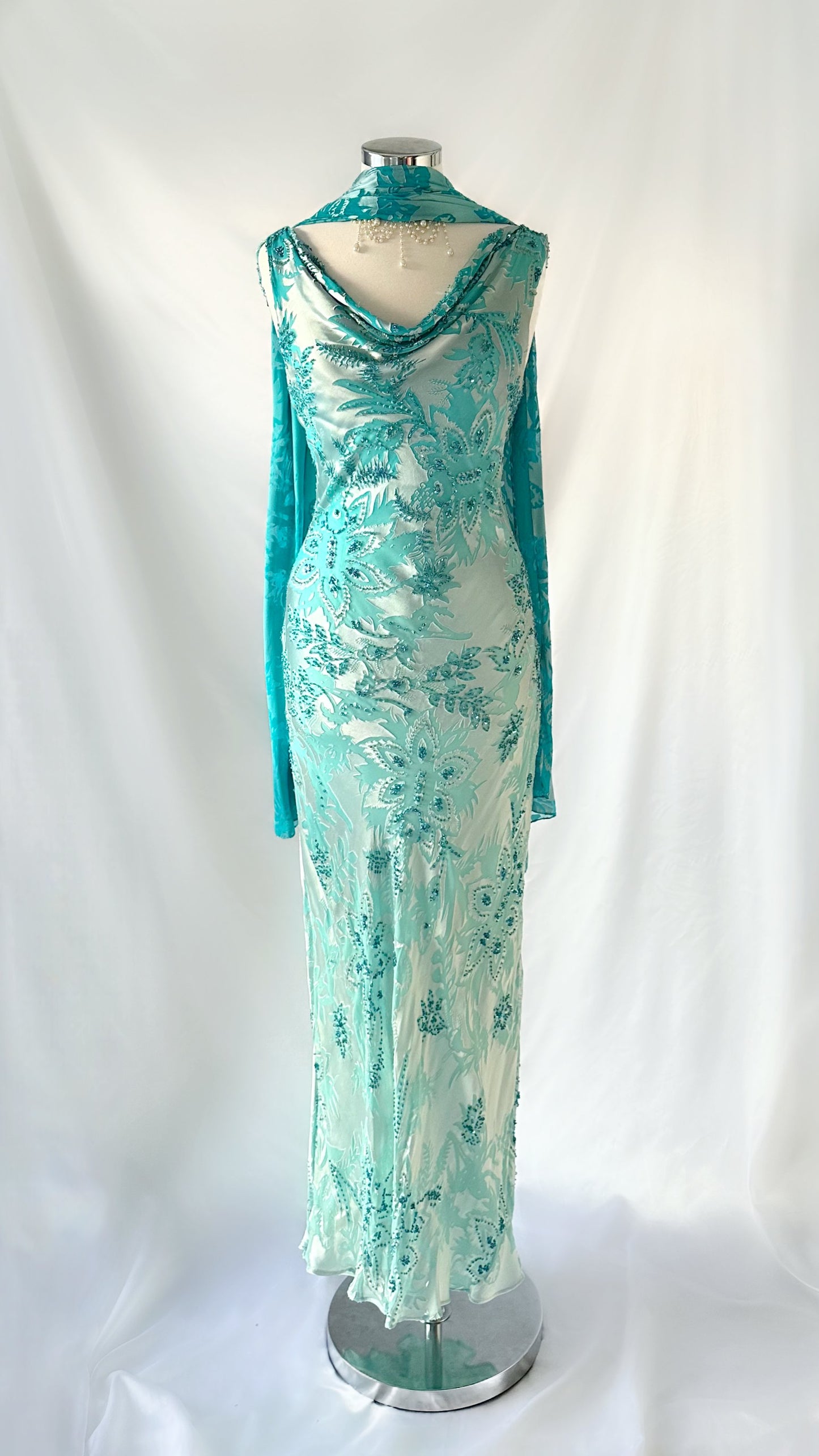 WINTER WONDERLAND SILK DEVORE OMBRÉ GOWN & SCARF SET