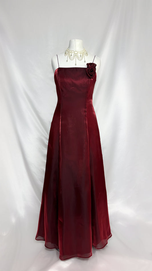 MERLOT IRIDESCENT PETITE MAXI DRESS WITH ROSE DETAIL