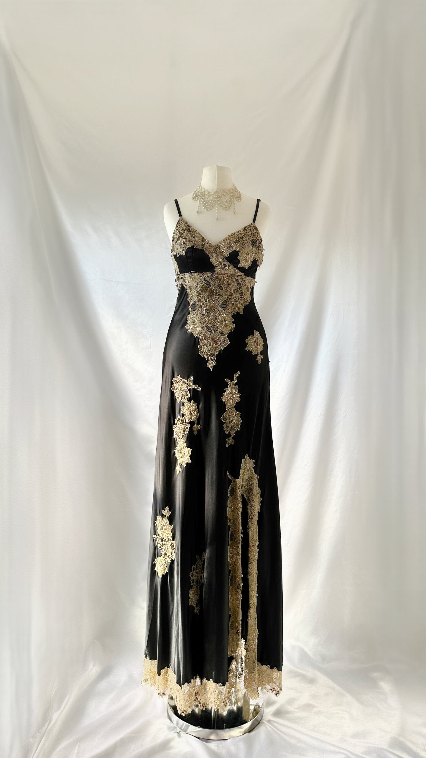 90s Hollywood Night Glamour Vintage Noir Cream Lace Slit Gown