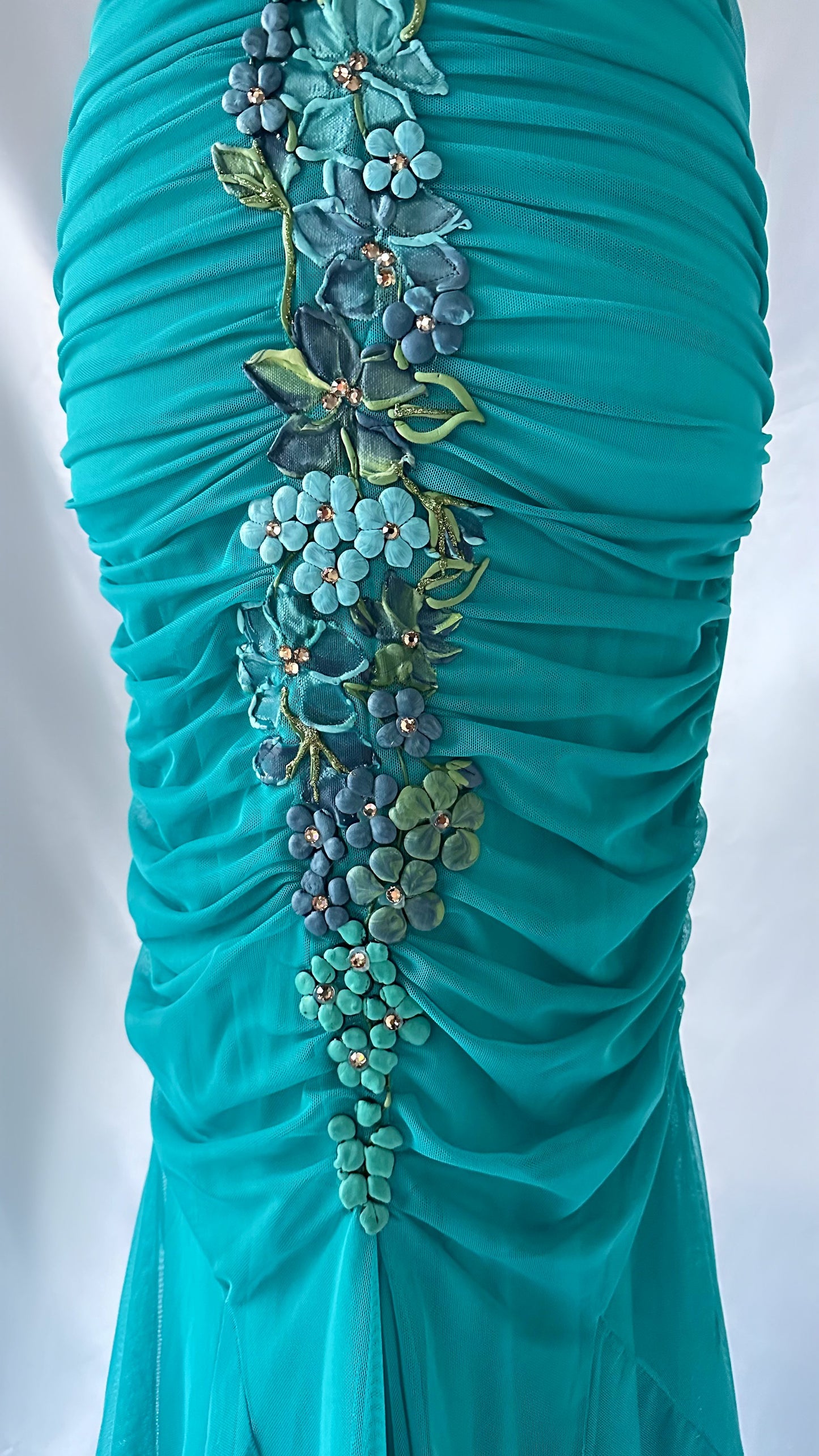 TURQUOISE GLAMOUR FISHTAIL GOWN BY EMA SAVAHL COUTURE