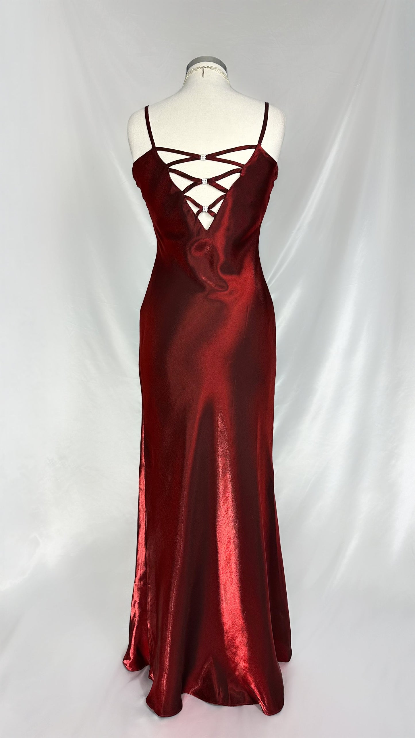 RED MERLOT IRIDESCENT BACKLESS GOWN WITH MATCHING SCARF