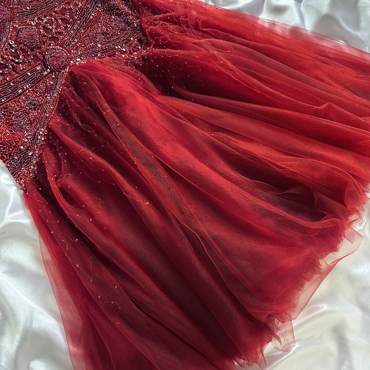 Dazzling Merlot Elegance Silk Tulle Prom Gown