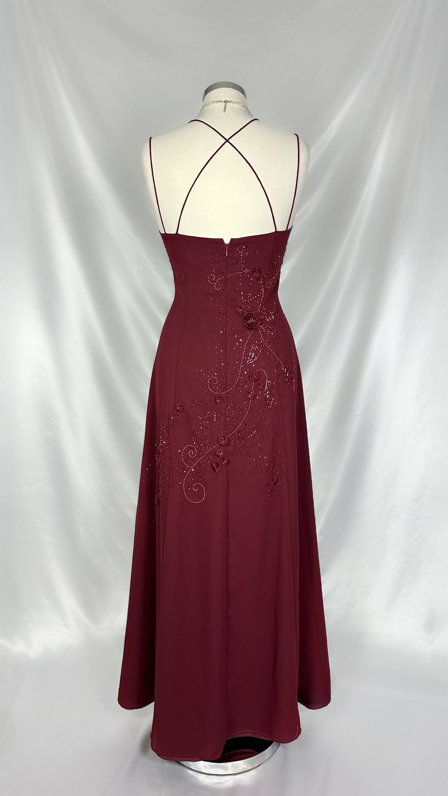 BURGUNDY BLOSSOM EMBELLISHED SWEETHEART NECKLINE MAXI DRESS